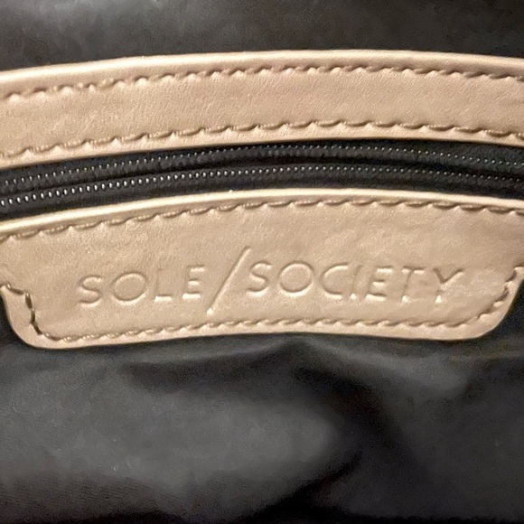 SOLE SOCIETY Tami Fur Clutch NWOT - Picture 10 of 14